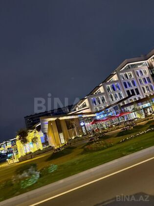 3 otaqlı Köhnə tikili, Şah İsmayıl Xətai m., Bakı