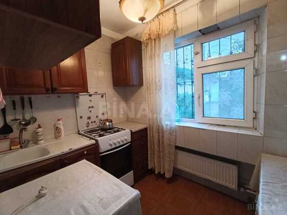 3 otaqlı Köhnə tikili, İnşaatçılar m., Bakı