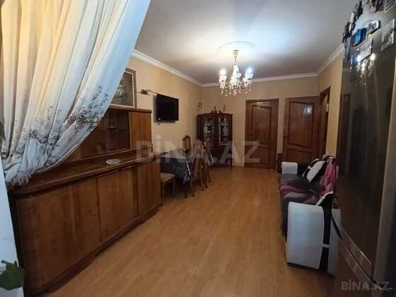 3 otaqlı Köhnə tikili, İnşaatçılar m., Bakı
