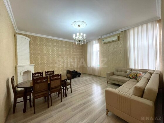 5 otaqlı Köhnə tikili, 28 May m., Bakı
