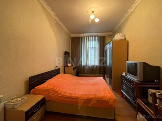 5 otaqlı Köhnə tikili, 28 May m., Bakı
