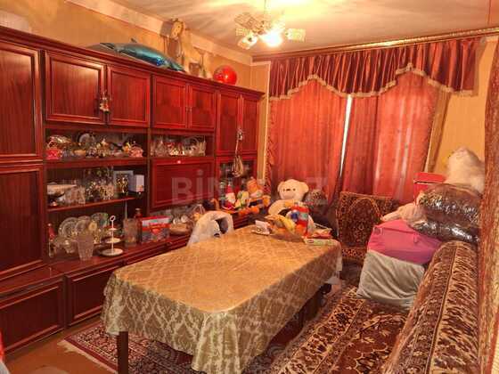 4 otaqlı Köhnə tikili, Əhmədli m., Bakı
