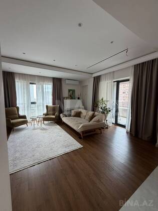 3 otaqlı Yeni tikili, Şah İsmayıl Xətai m., Bakı
