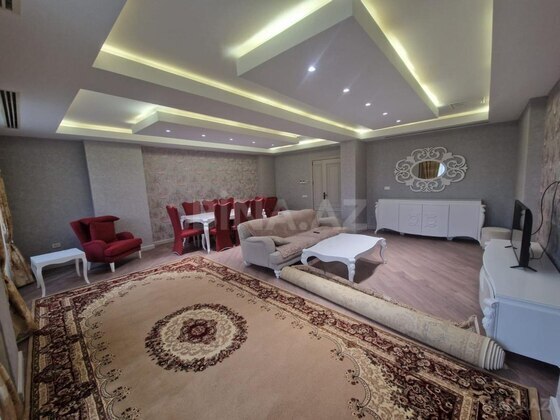 3 otaqlı Yeni tikili, Nizami m., Bakı
