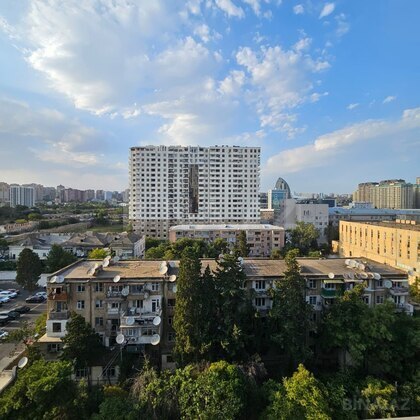 2 otaqlı Köhnə tikili, Şah İsmayıl Xətai m., Bakı