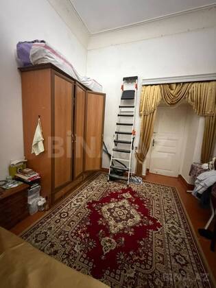 5 otaqlı Köhnə tikili, Şah İsmayıl Xətai m., Bakı