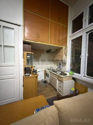5 otaqlı Köhnə tikili, Şah İsmayıl Xətai m., Bakı