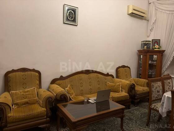 5 otaqlı Köhnə tikili, Şah İsmayıl Xətai m., Bakı