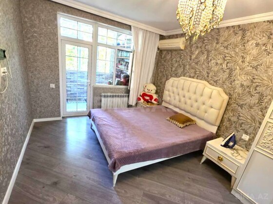 3 otaqlı Köhnə tikili, Neftçilər m., Bakı
