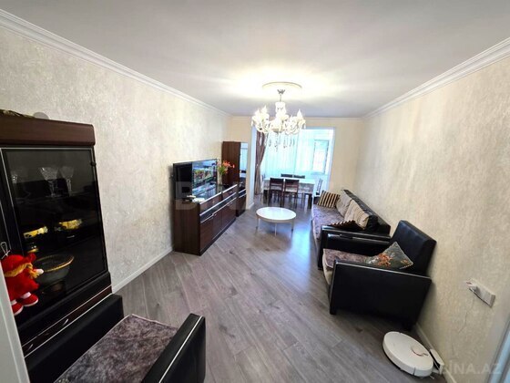 3 otaqlı Köhnə tikili, Neftçilər m., Bakı