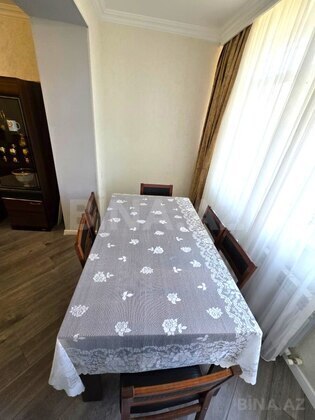 3 otaqlı Köhnə tikili, Neftçilər m., Bakı