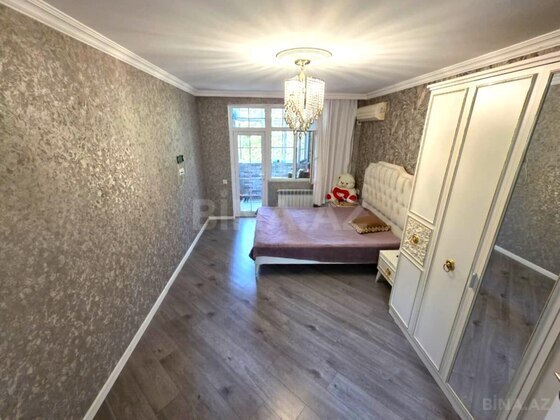 3 otaqlı Köhnə tikili, Neftçilər m., Bakı
