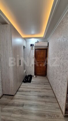 3 otaqlı Köhnə tikili, Xalqlar Dostluğu m., Bakı