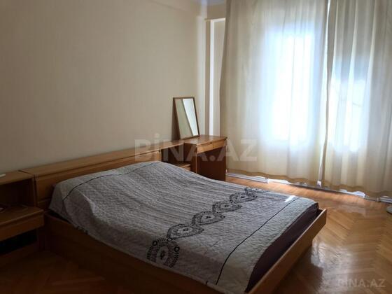 3 otaqlı Köhnə tikili, İçəri Şəhər m., Bakı