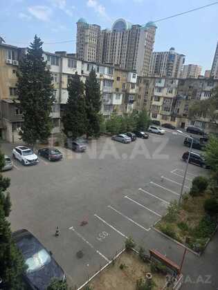 3 otaqlı Köhnə tikili, Elmlər Akademiyası m., Bakı