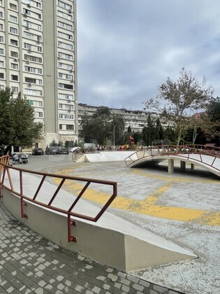 2 otaqlı Köhnə tikili, Azadlıq Prospekti m., Bakı