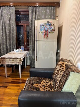 2 otaqlı Köhnə tikili, Neftçilər m., Bakı