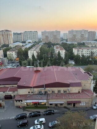 2 otaqlı Köhnə tikili, Neftçilər m., Bakı
