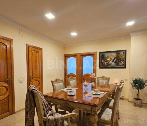 2 otaqlı Köhnə tikili, Şah İsmayıl Xətai m., Bakı