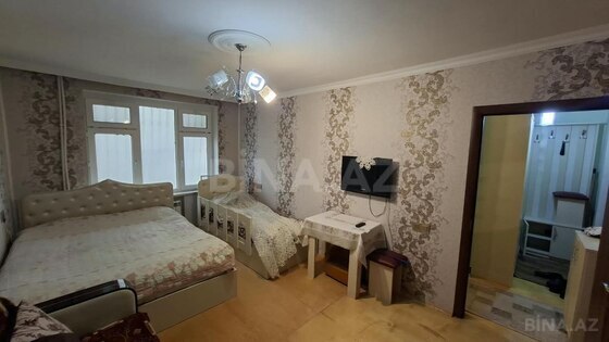 1 otaqlı Köhnə tikili, Qara Qarayev m., Bakı