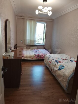 3 otaqlı Köhnə tikili, Neftçilər m., Bakı