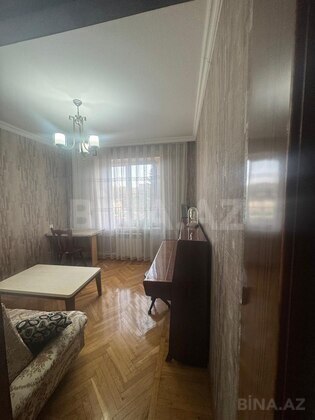 4 otaqlı Köhnə tikili, Əhmədli m., Bakı