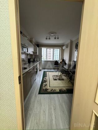 3 otaqlı Köhnə tikili, Əhmədli q., Bakı