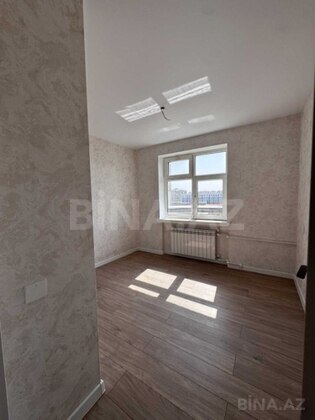 3 otaqlı Köhnə tikili, Bakıxanov q., Bakı