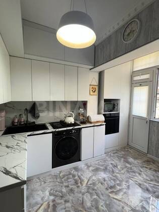 2 otaqlı Köhnə tikili, Həzi Aslanov m., Bakı