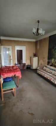3 otaqlı Köhnə tikili, Bakıxanov q., Bakı