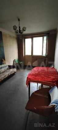 3 otaqlı Köhnə tikili, Bakıxanov q., Bakı