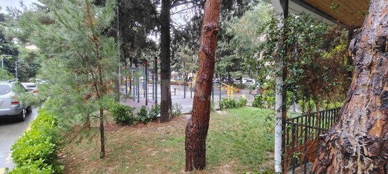 3 otaqlı Köhnə tikili, Bakıxanov q., Bakı