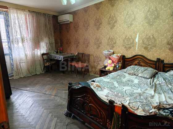 1 otaqlı Köhnə tikili, Elmlər Akademiyası m., Bakı