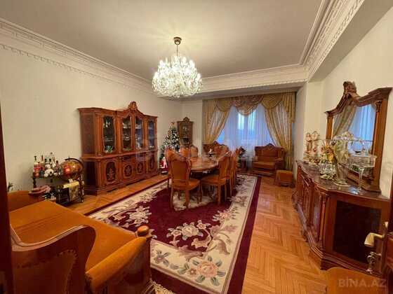 4 otaqlı Yeni tikili, 8 Noyabr m., Bakı