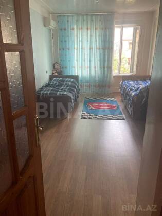 5 otaqlı Köhnə tikili, Bakıxanov q., Bakı