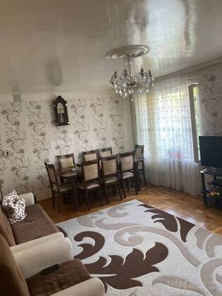5 otaqlı Köhnə tikili, Bakıxanov q., Bakı