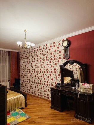 4 otaqlı Köhnə tikili, 20 Yanvar m., Bakı