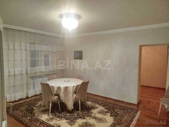 3 otaqlı Köhnə tikili, Elmlər Akademiyası m., Bakı