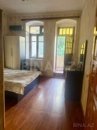 3 otaqlı Köhnə tikili, 28 May m., Bakı