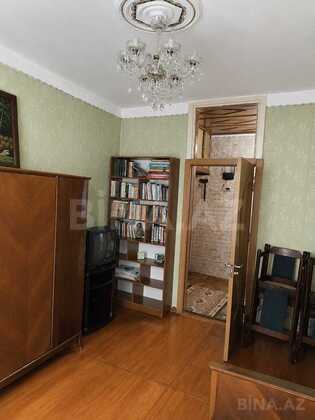 3 otaqlı Köhnə tikili, Həzi Aslanov m., Bakı