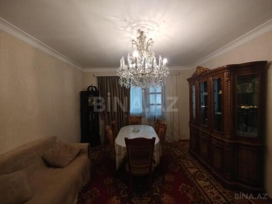 2 otaqlı Köhnə tikili, Elmlər Akademiyası m., Bakı