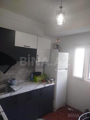 2 otaqlı Köhnə tikili, Elmlər Akademiyası m., Bakı