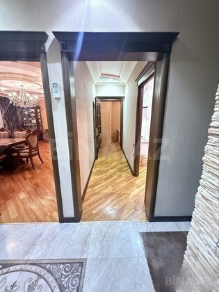 4 otaqlı Köhnə tikili, Azadlıq Prospekti m., Bakı