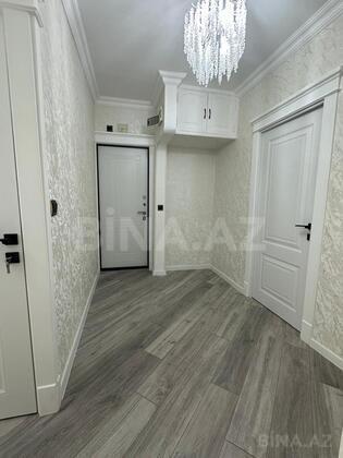 3 otaqlı Köhnə tikili, Memar Əcəmi m., Bakı