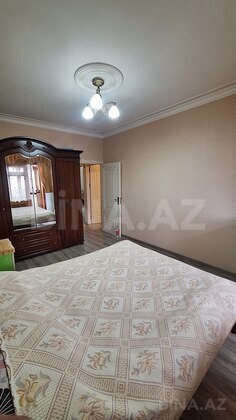 3 otaqlı Köhnə tikili, Xalqlar Dostluğu m., Bakı