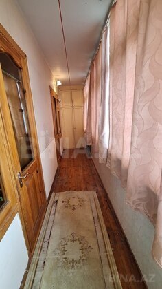 3 otaqlı Köhnə tikili, Xalqlar Dostluğu m., Bakı
