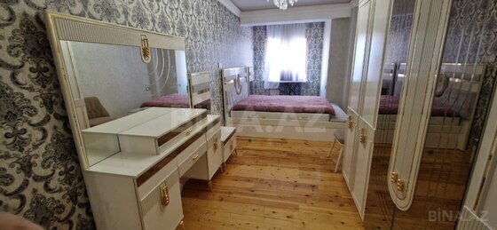 3 otaqlı Yeni tikili, Xırdalan