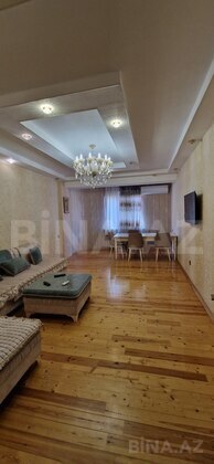 3 otaqlı Yeni tikili, Xırdalan