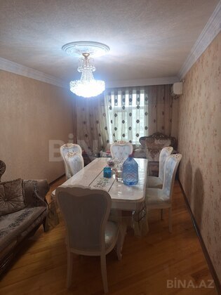 5 otaqlı Köhnə tikili, Qaraçuxur q., Bakı