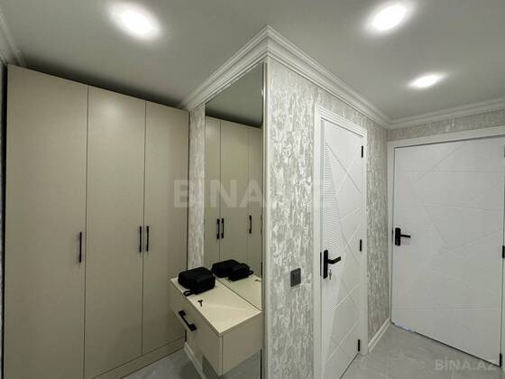 2 otaqlı Köhnə tikili, Qara Qarayev m., Bakı